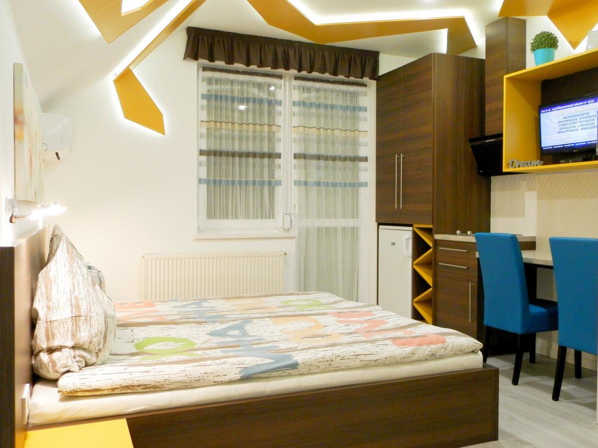 Katalin Boutique & Wellness Apartmanok Hajduszoboszlo Ngoại thất bức ảnh
